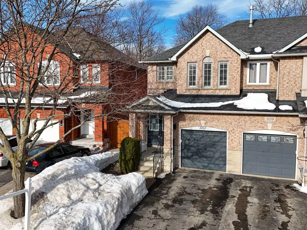 Burlington, ON L7L 6K4,5157 Falconcrest DR