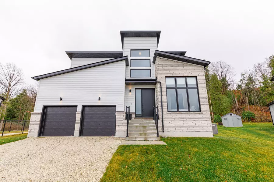 82 GOLDIE CT, Blue Mountains, ON N0H 1J0