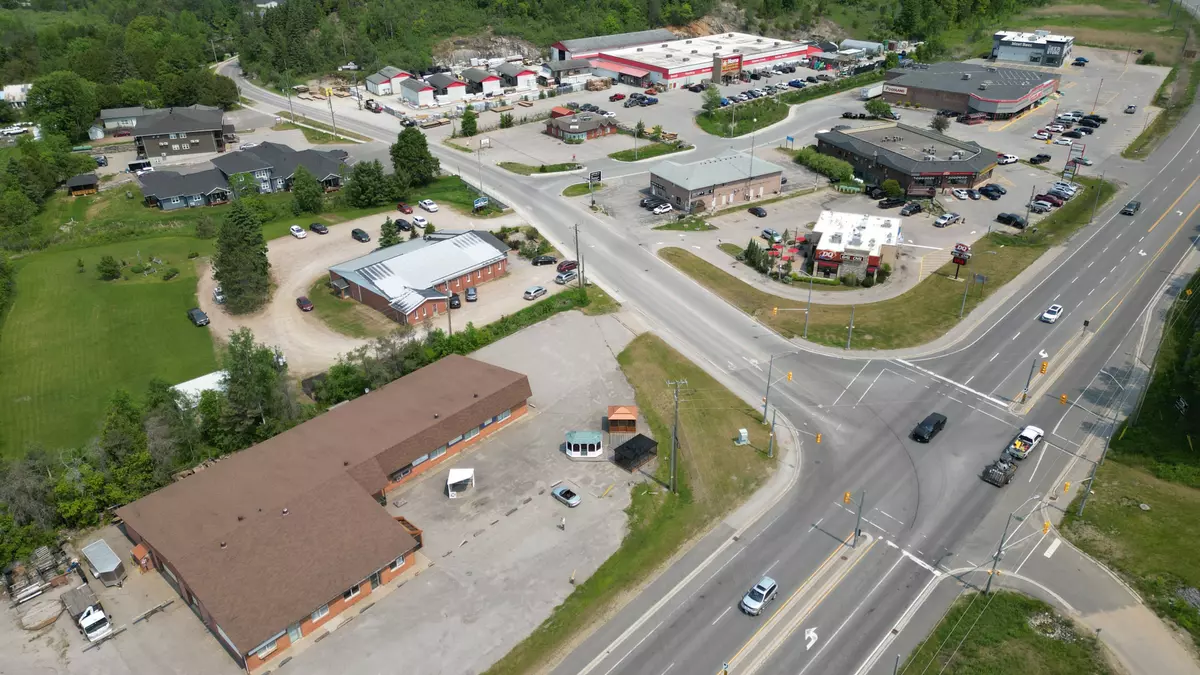 Minden Hills, ON K0M 2K0,5 BOBCAYGEON RD