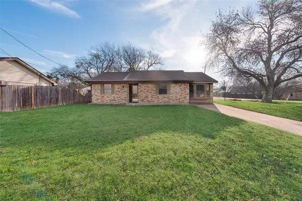 Krum, TX 76249,126 1/2 W 5th Street