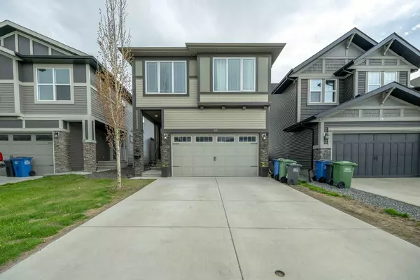 83 Buckskin WAY, Cochrane, AB T4C 2P2