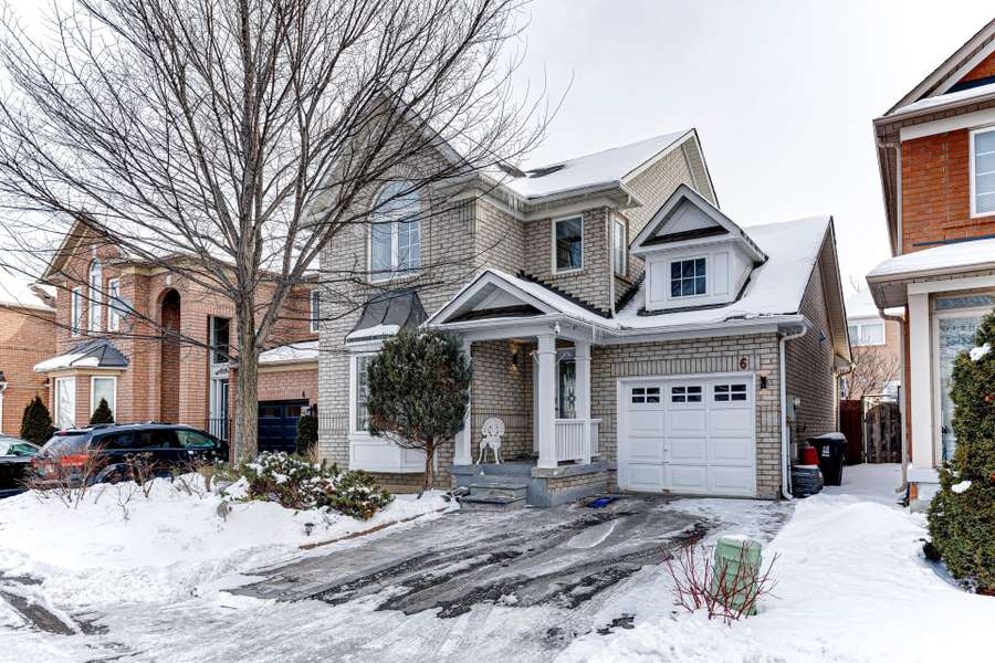 6 Majestic DR, Markham, ON L6C 2B2