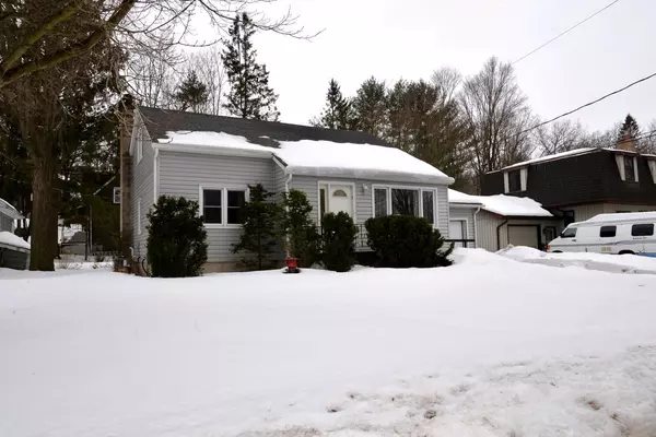 Gananoque, ON K7G 2E3,615 Hillside DR