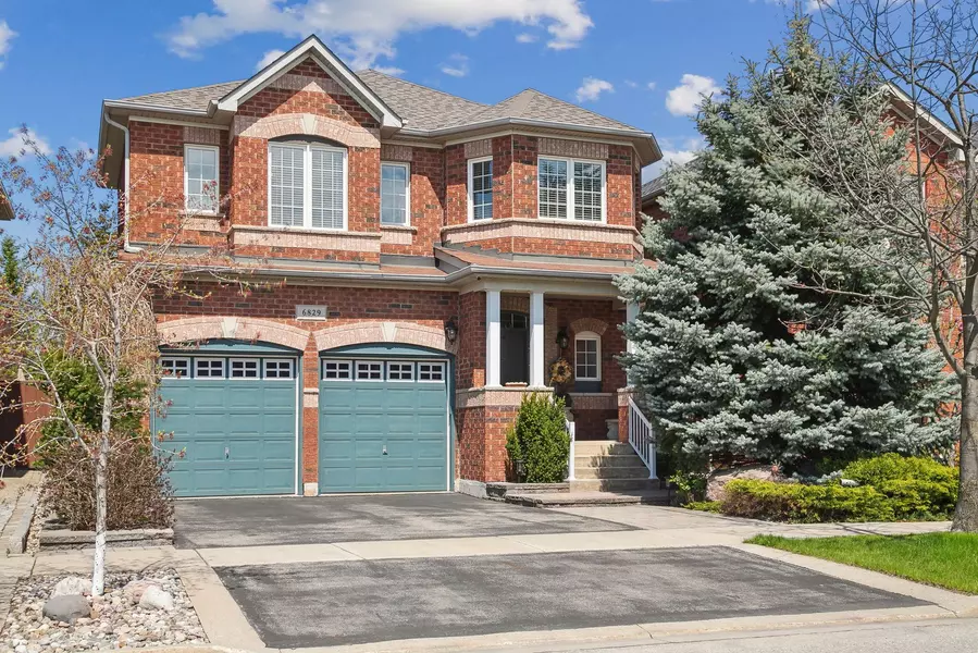 6829 Golden Hills WAY, Mississauga, ON L5W 1P3