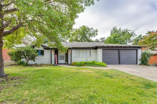 5229 Cockrell Avenue, Fort Worth, TX 76133