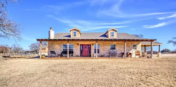 303 County Road 180, Stephenville, TX 76401