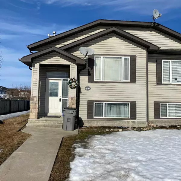 9138 92 AVE, Grande Prairie, AB T8X 0A4