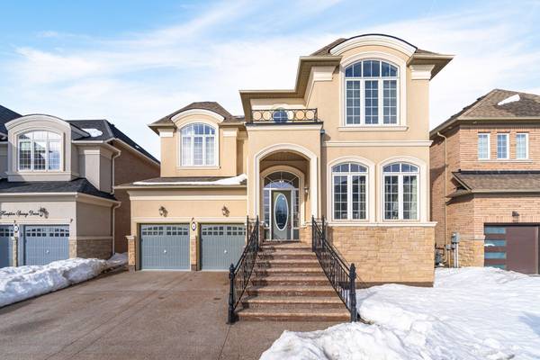 36 Hampton Springs DR, Brampton, ON L6P 2W3