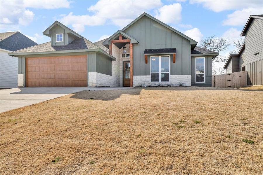 111 Vaughn Meadows Drive, Tom Bean, TX 75491