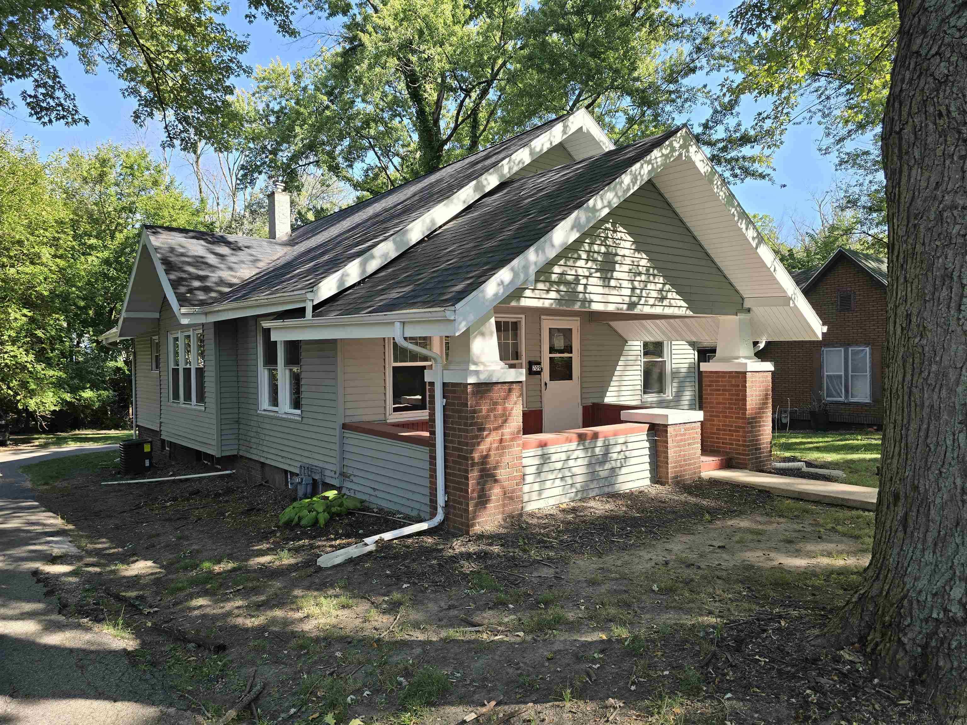 709 S Randolph Street, Macomb, IL 61455