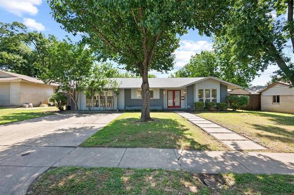 13812 Waterfall Way,  Dallas,  TX 75240