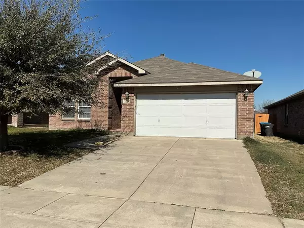 7032 Derbyshire Drive, Fort Worth, TX 76137