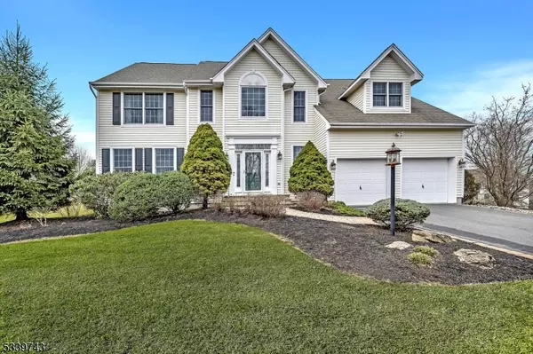 19 Heritage Hills Ct, Montgomery Twp., NJ 08558