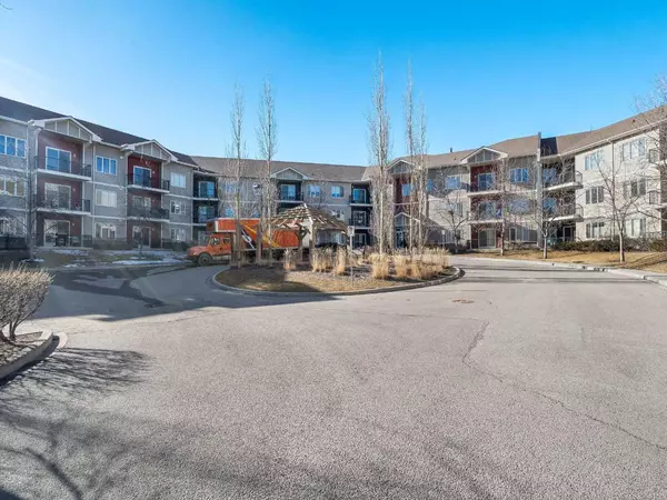 Calgary, AB T3R0k5,1540 Sherwood BLVD Northwest #1108