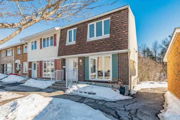 Beacon Hill North - South And Area, ON K1J 7W2,2061 Jasmine CRES #79