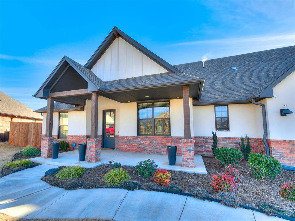 2208 W Earl Drive, Mustang, OK 73064