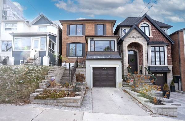 124 Banff RD, Toronto C10, ON M4P 2P5