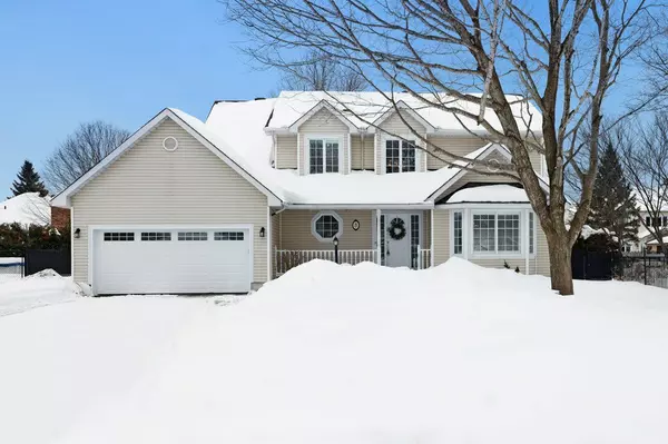 8 Mary Hill CRES, Stittsville - Munster - Richmond, ON K0A 2Z0