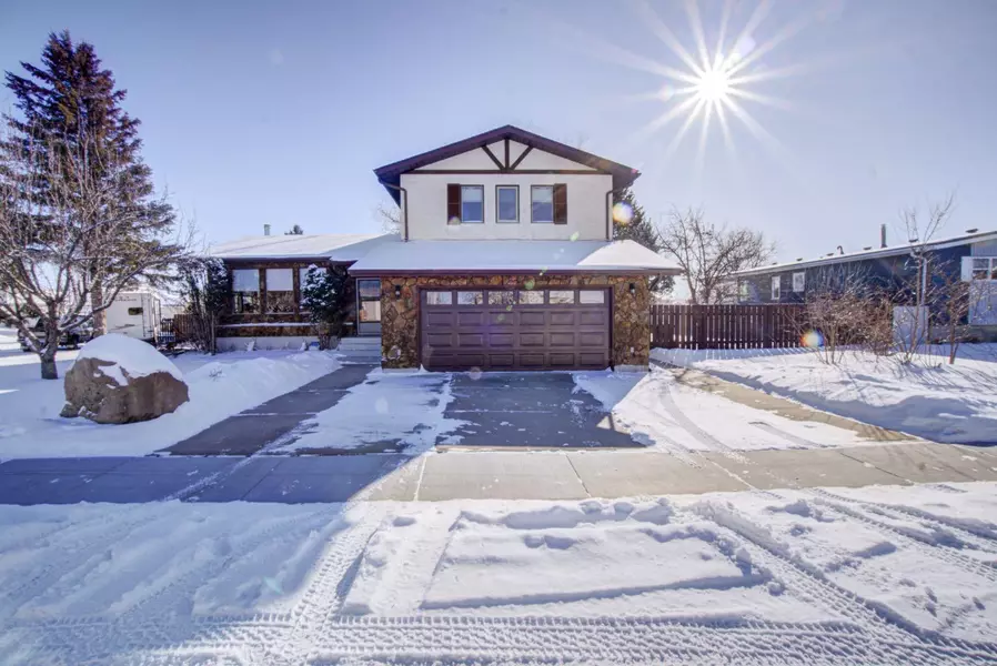 3 Westrose AVE, Claresholm, AB T0L 0T0