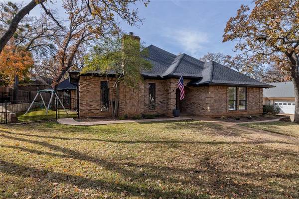 12 Troon Drive,  Trophy Club,  TX 76262