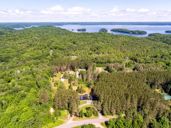 Muskoka Lakes, ON P0B 1M0,1049 Lawrence Pit RD