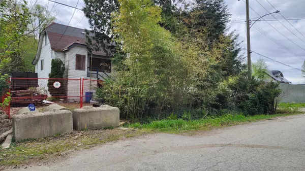 Surrey, BC V3R 2V4,13858 117 AVENUE