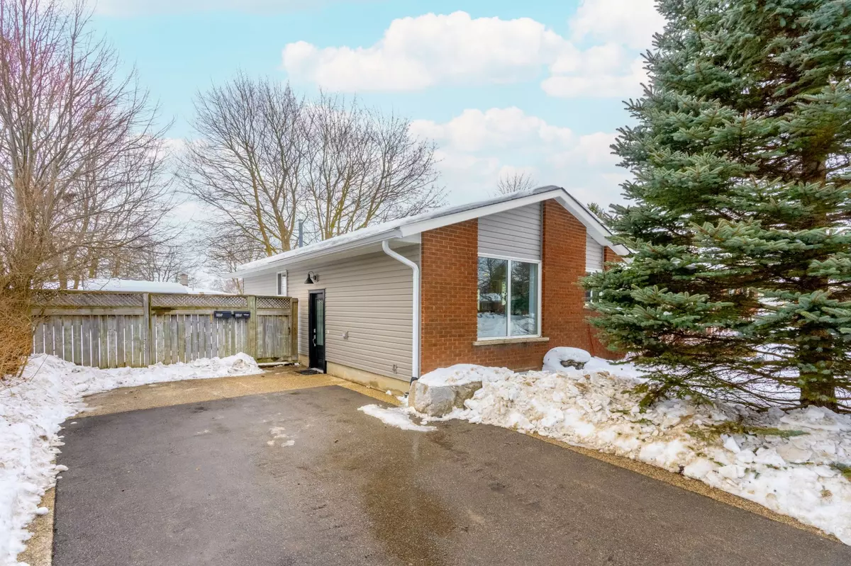 Guelph, ON N1E 6G2,88 Mountford DR