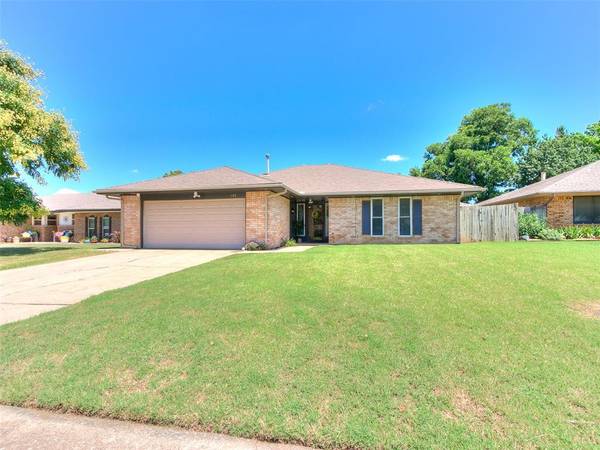 105 Sequoia Park Drive, Yukon, OK 73099