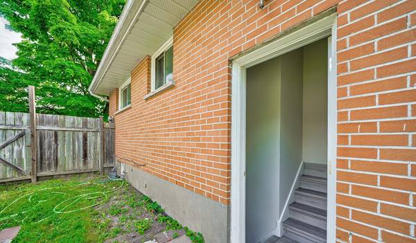 1215 Franklin DR #Basement, Peterborough, ON K9H 6Z1