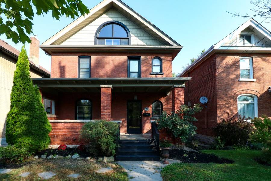 143 Fourth ST W, Collingwood, ON L9Y 1R6