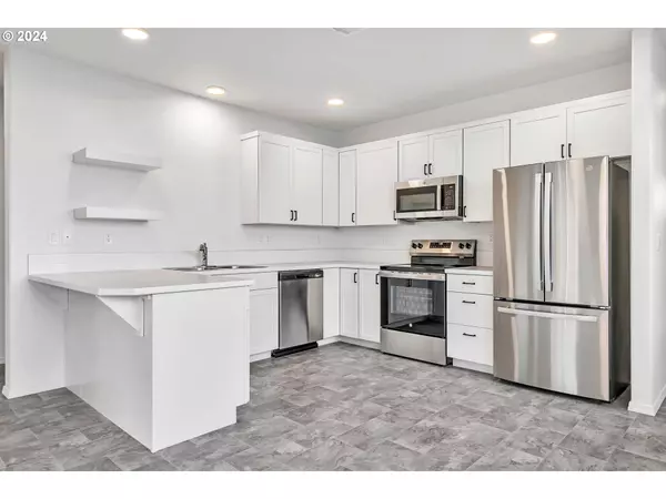 Springfield, OR 97478,1164 S 43RD PL