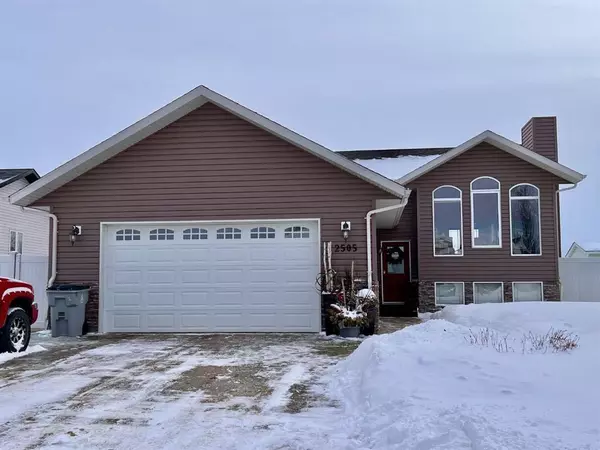 2505 10 AVE, Wainwright, AB T9W 1W3