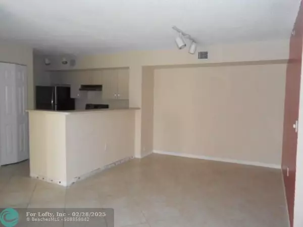 Pembroke Pines, FL 33025,11145 SW 6th St  #103