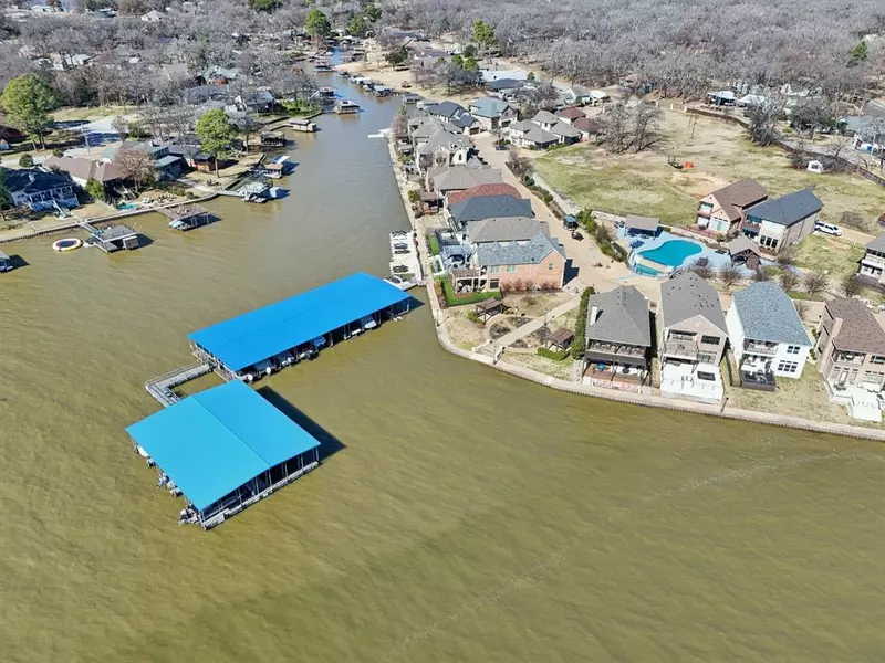 111 Marina Drive, Mabank, TX 75156