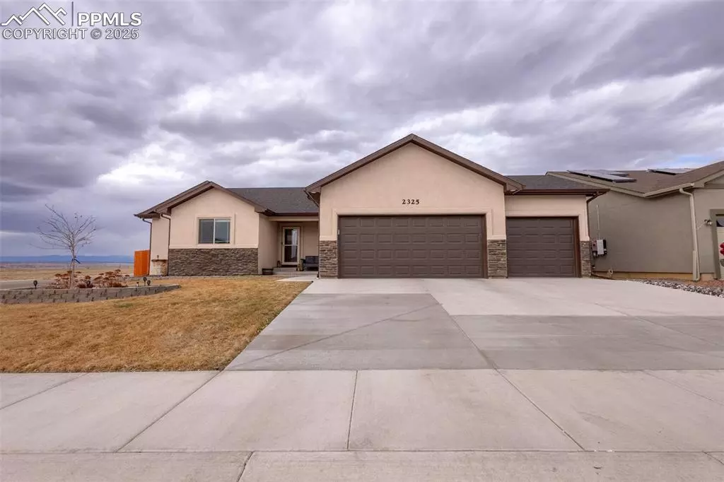 Pueblo, CO 81008,2325 Riverboat CT