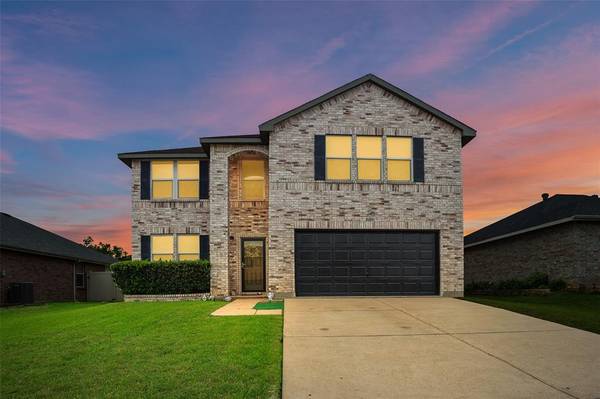 2023 Brazos Court,  Grand Prairie,  TX 75052