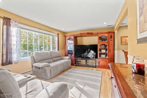 West Milford Twp., NJ 07480,65 Mountain Cir