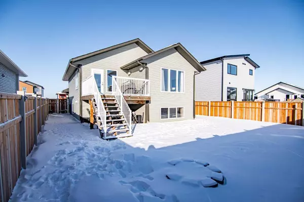 Blackfalds, AB T4M 0L2,5457 Vista TRL