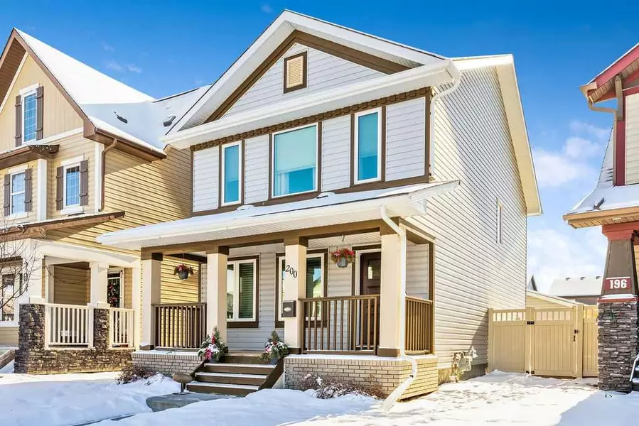 200 Copperpond Parade Southeast, Calgary, AB T2Z 0L2