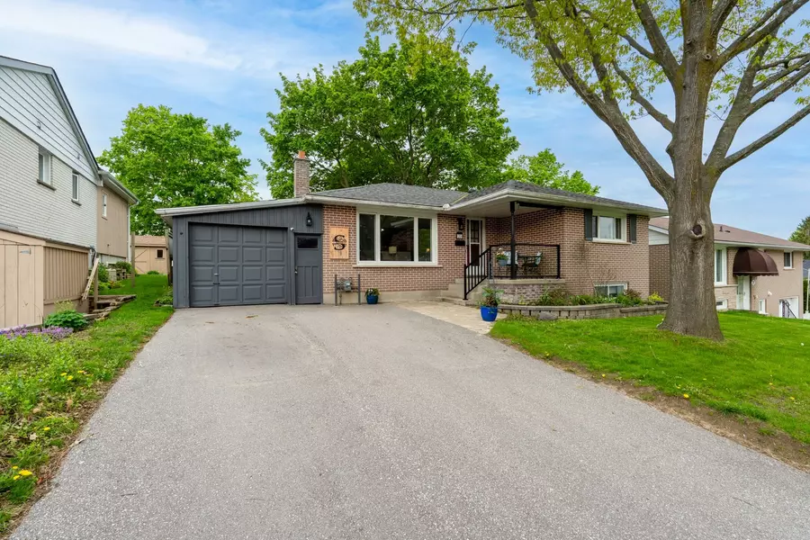 20 Lay ST, Barrie, ON L4M 4A7