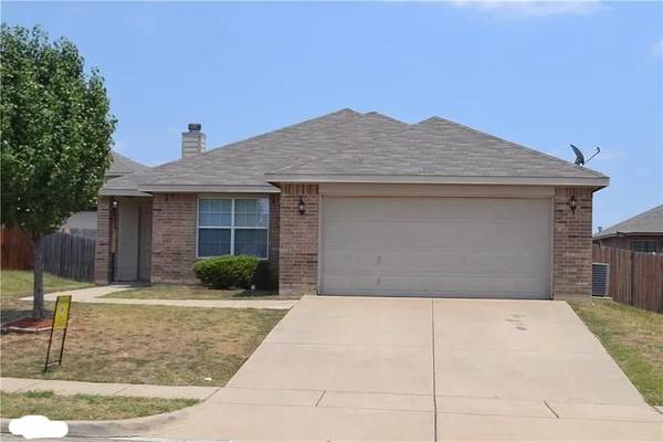 316 Chisholm Trail, Krum, TX 76249