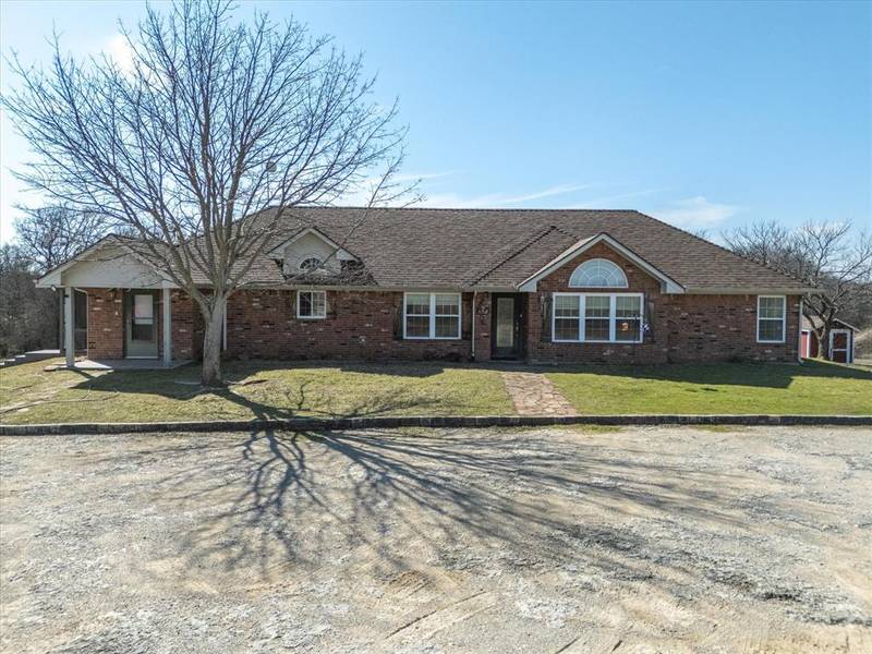 768 Longbranch Drive, Decatur, TX 76234