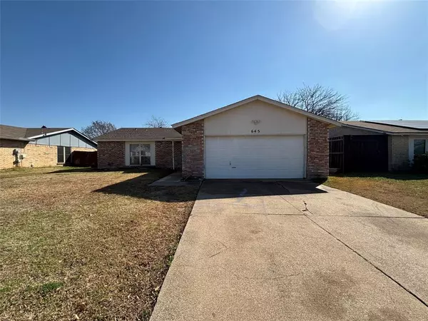 645 Michael Drive, Grand Prairie, TX 75052