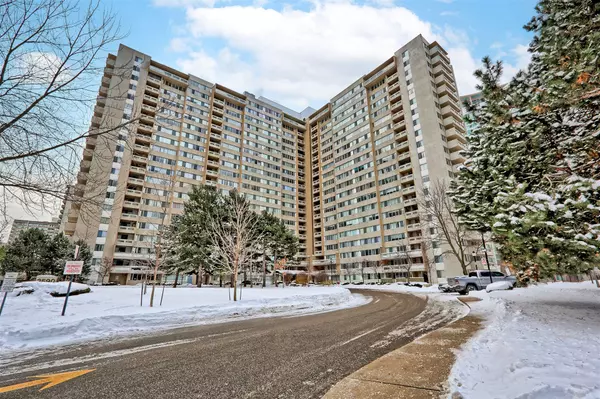 Mississauga, ON L5A 3X3,3590 Kaneff CRES #705