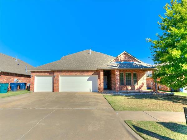 10813 NW 118th Place, Yukon, OK 73099