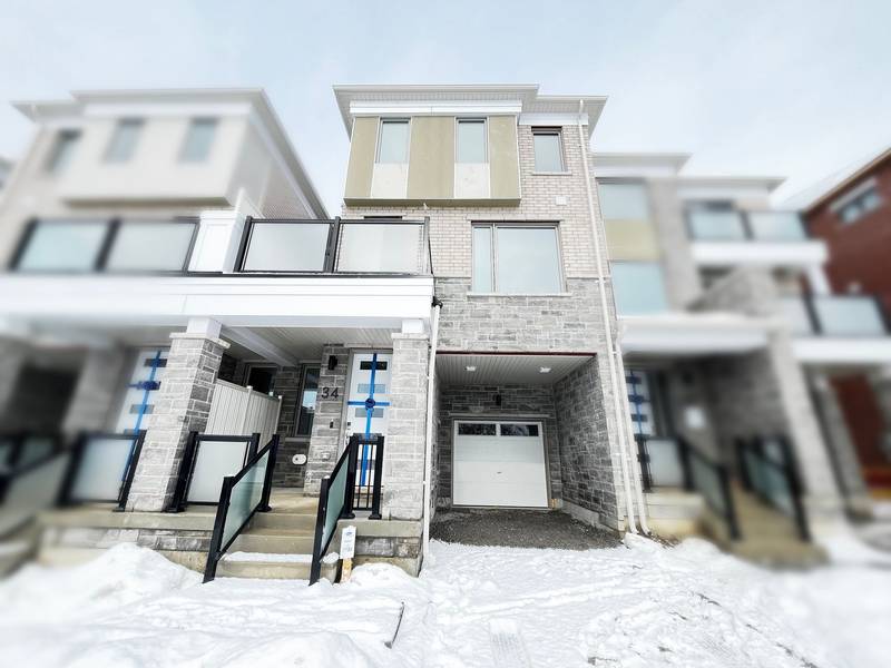 34 Azure DR, Markham, ON L6C 3M4