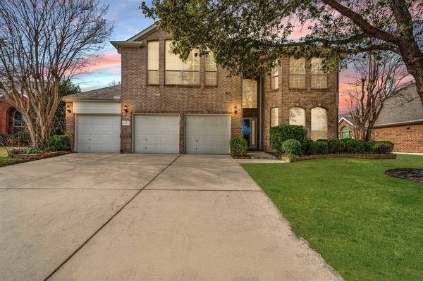 1523 Hidden Cove Drive, Grand Prairie, TX 75050