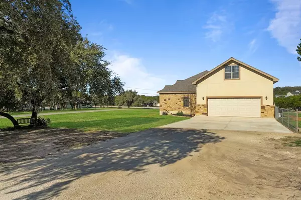 Lakehills, TX 78063,141 Country Meadow Lane