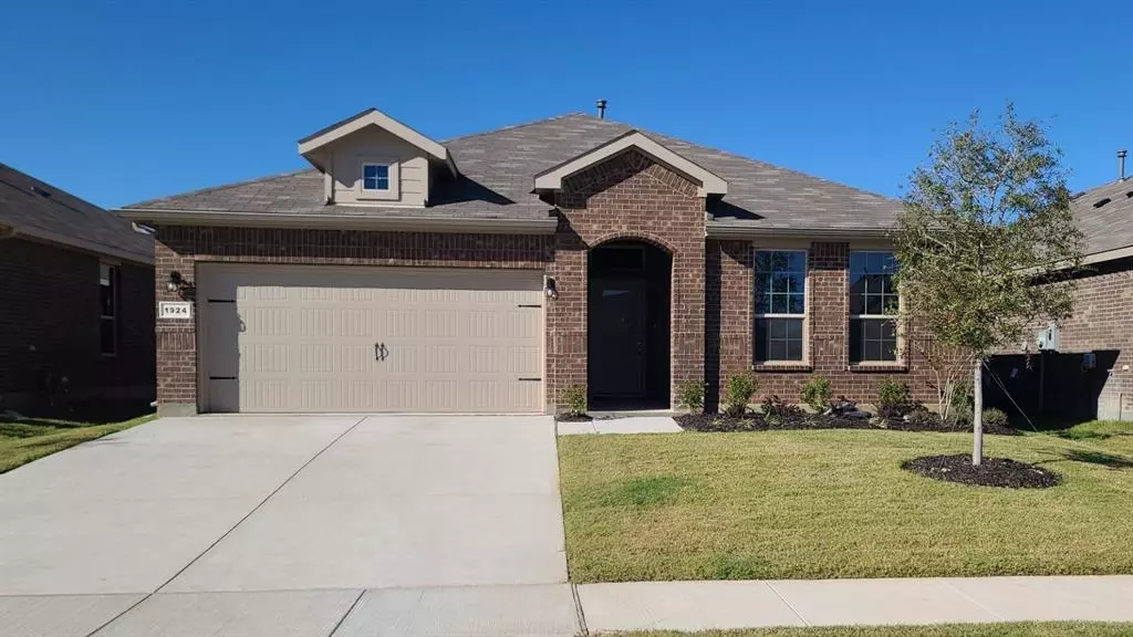 1924 LEGACY Drive, Cleburne, TX 76033