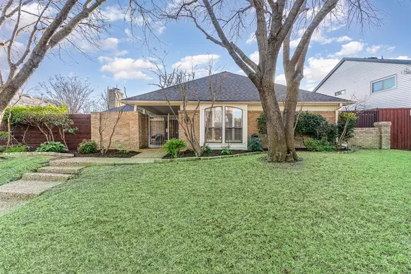 6022 Spring Flower Trail, Dallas, TX 75248